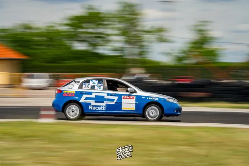A Racetti pályaautó a Kakucs Ringen